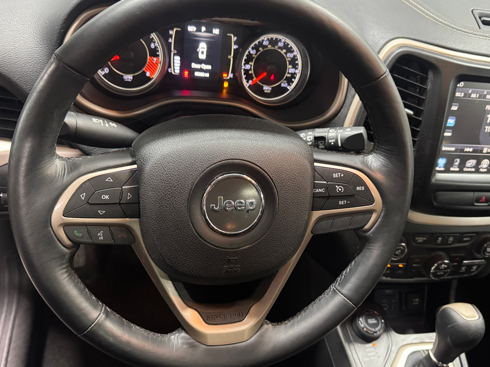 Thumbnail: 2015 Jeep Cherokee - 5