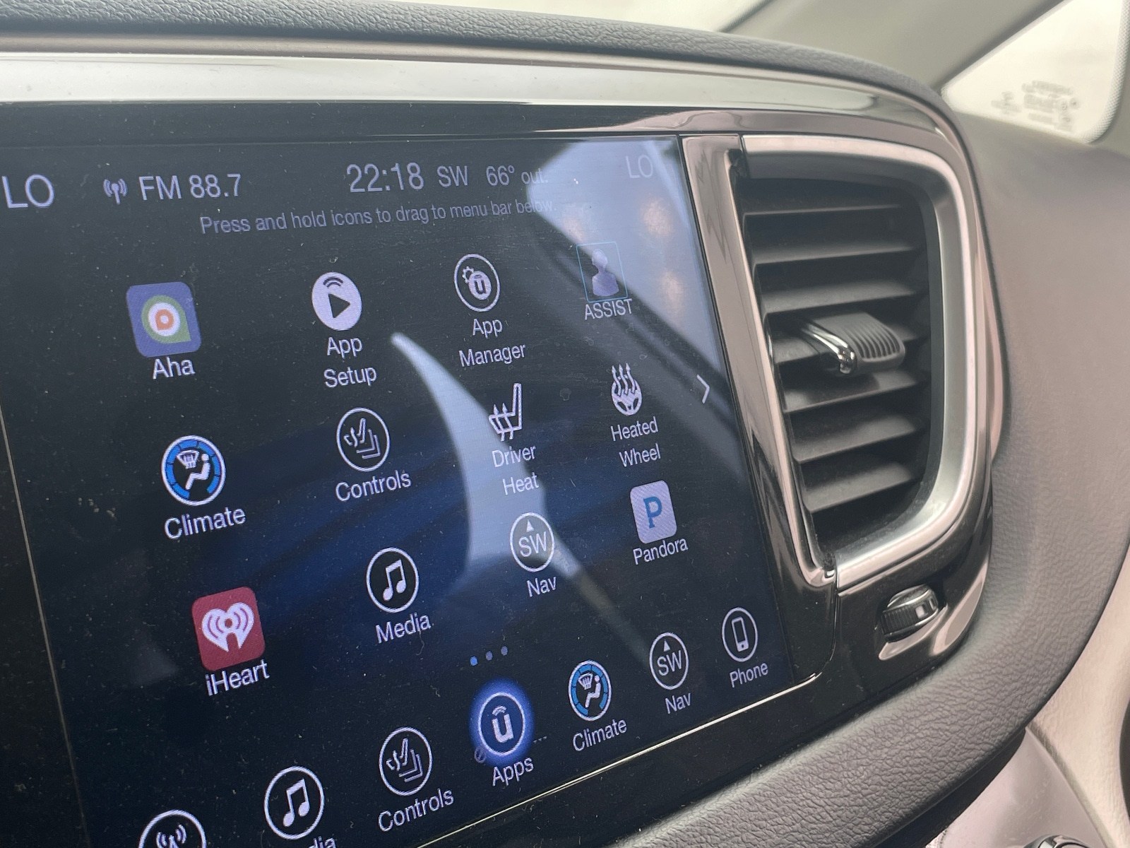 Thumbnail: 2017 Chrysler Pacifica - 3