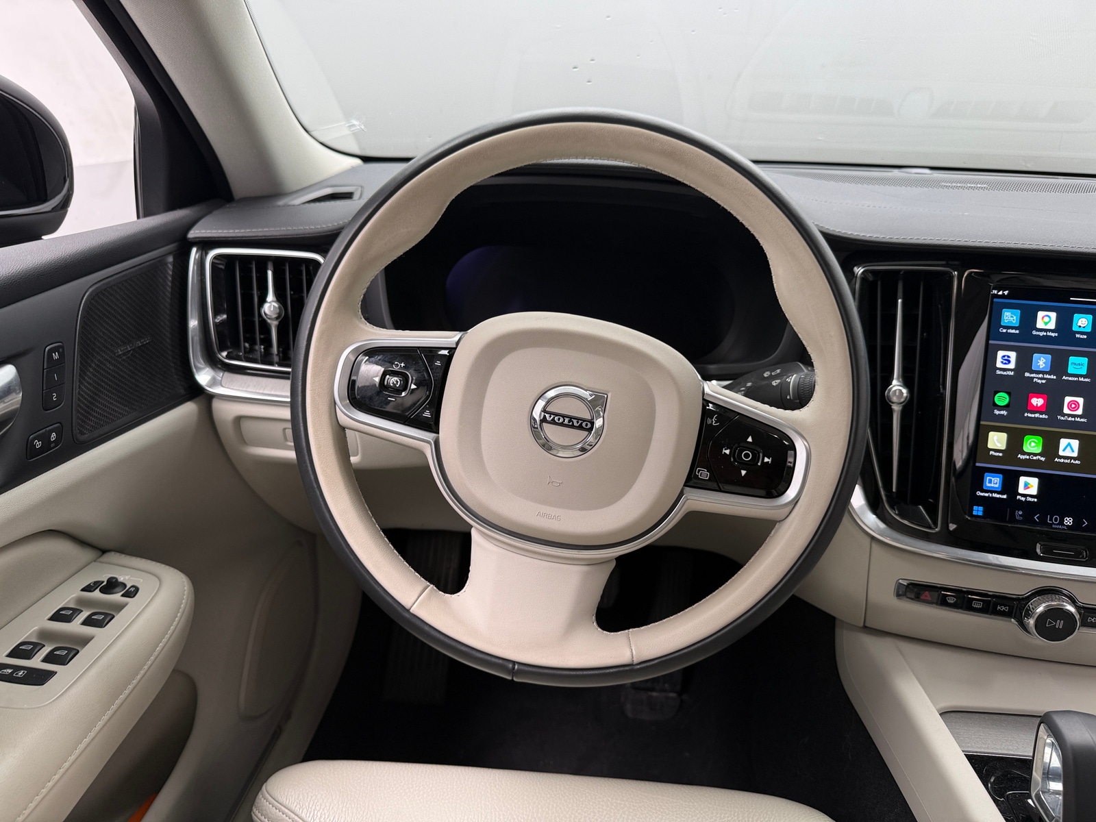 Thumbnail: 2023 Volvo S60 - 4