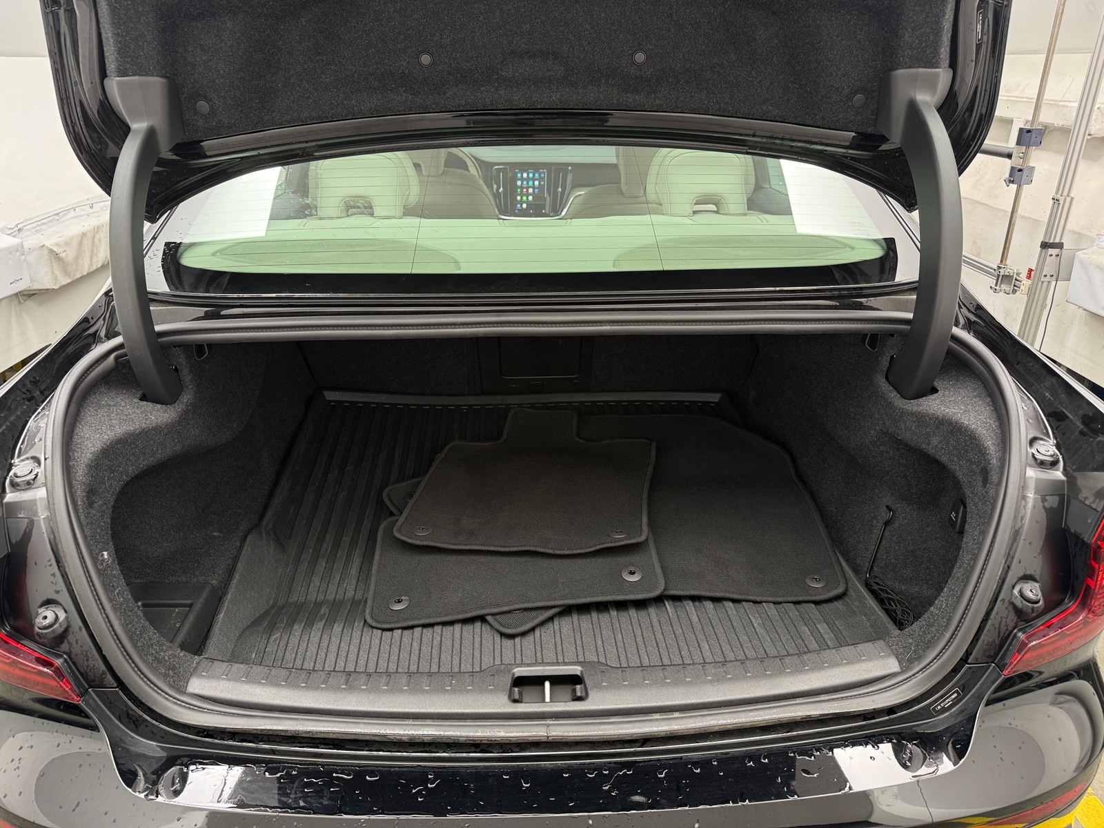 Thumbnail: 2023 Volvo S60 - 6