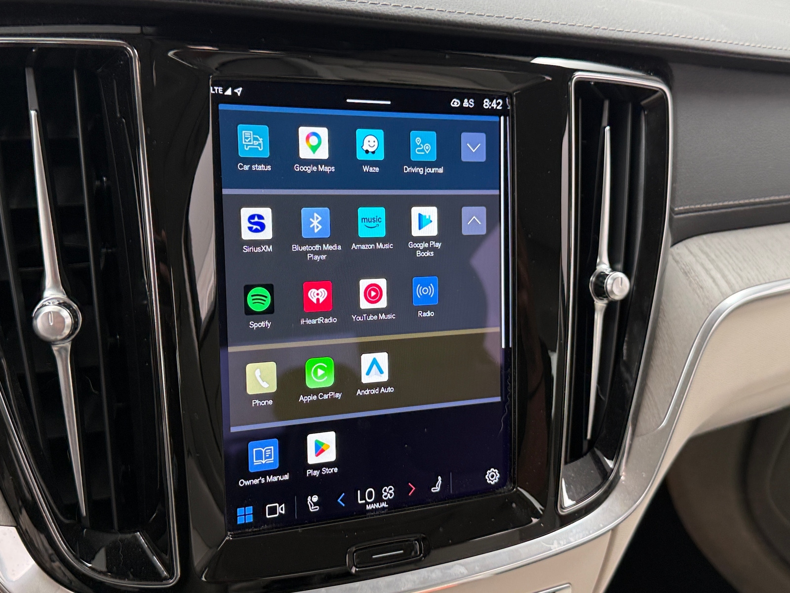 Thumbnail: 2023 Volvo S60 - 3