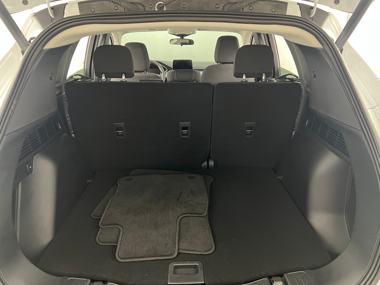 Thumbnail: 2023 Ford Escape - 7