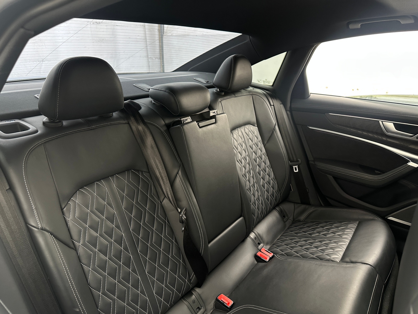 Thumbnail: 2020 Audi S6 - 5