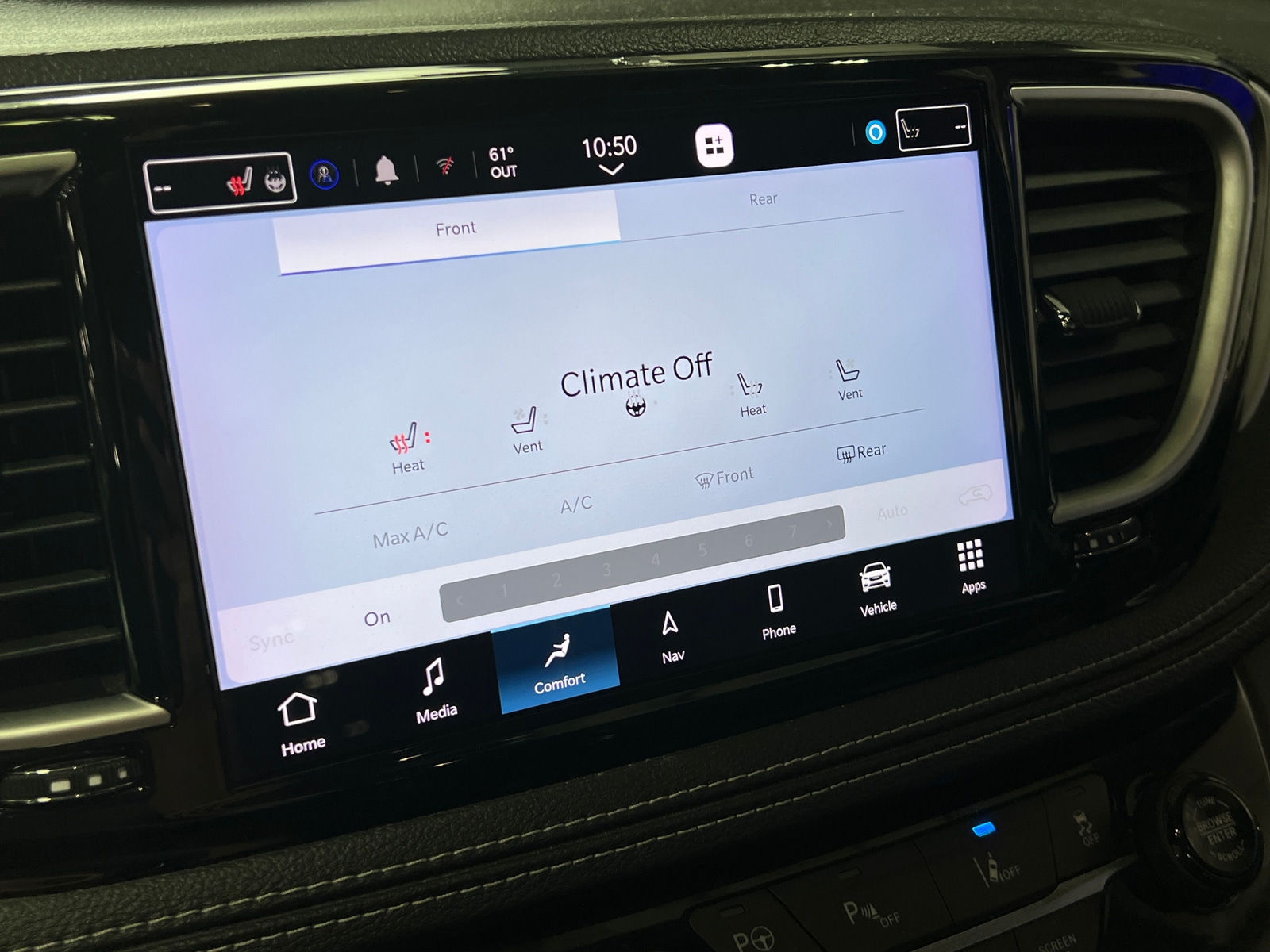Thumbnail: 2023 Chrysler Pacifica - 3