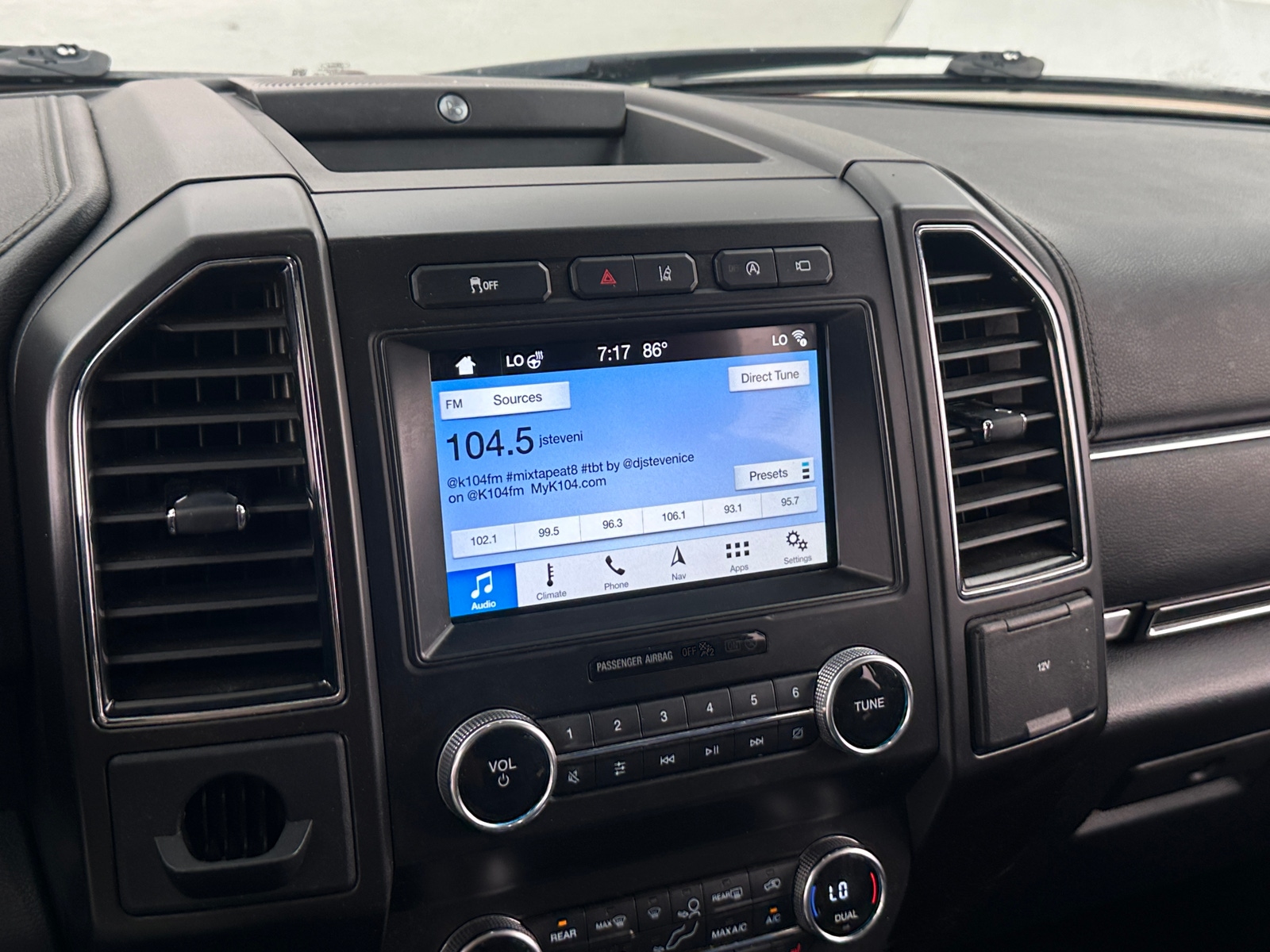 Thumbnail: 2019 Ford Expedition - 3