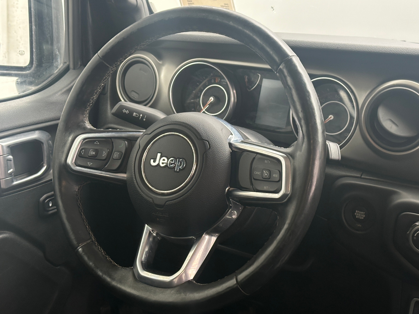 Thumbnail: 2020 Jeep Gladiator - 5