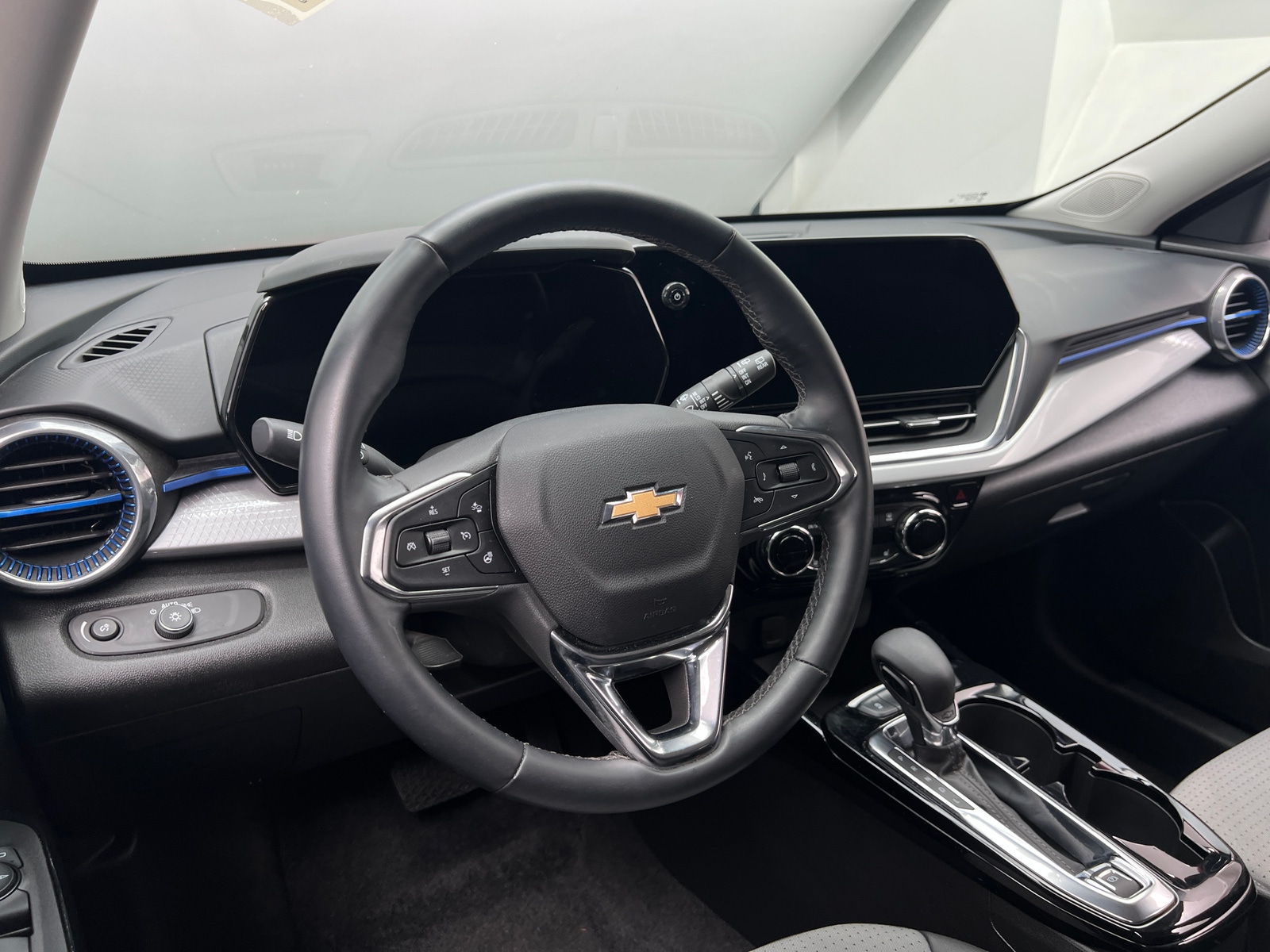 Thumbnail: 2025 Chevrolet Trax - 5