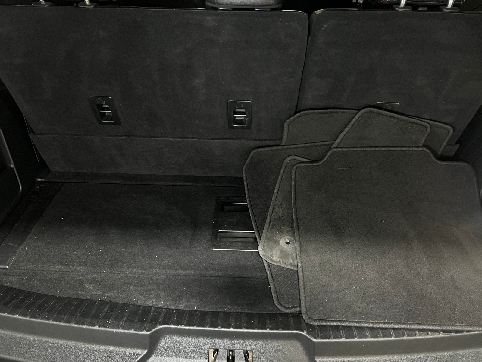 Thumbnail: 2021 Ford Expedition - 6