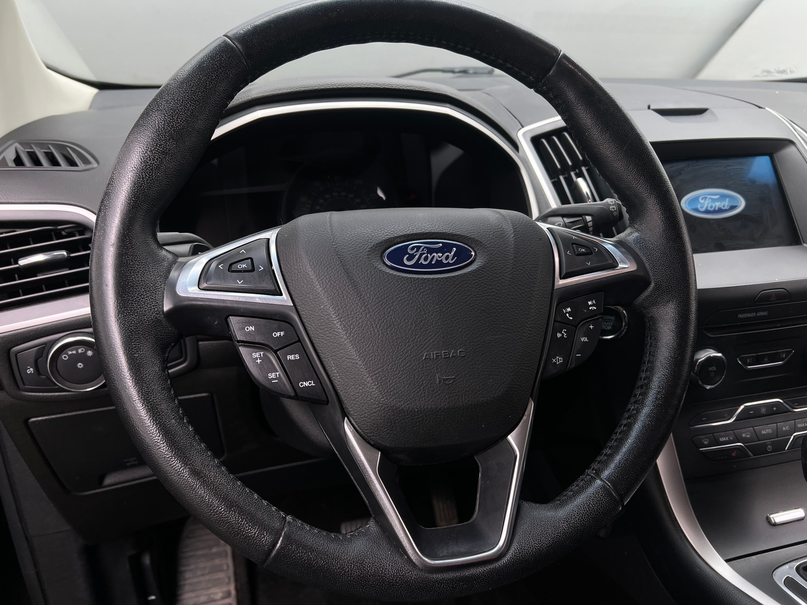 Thumbnail: 2018 Ford Edge - 4