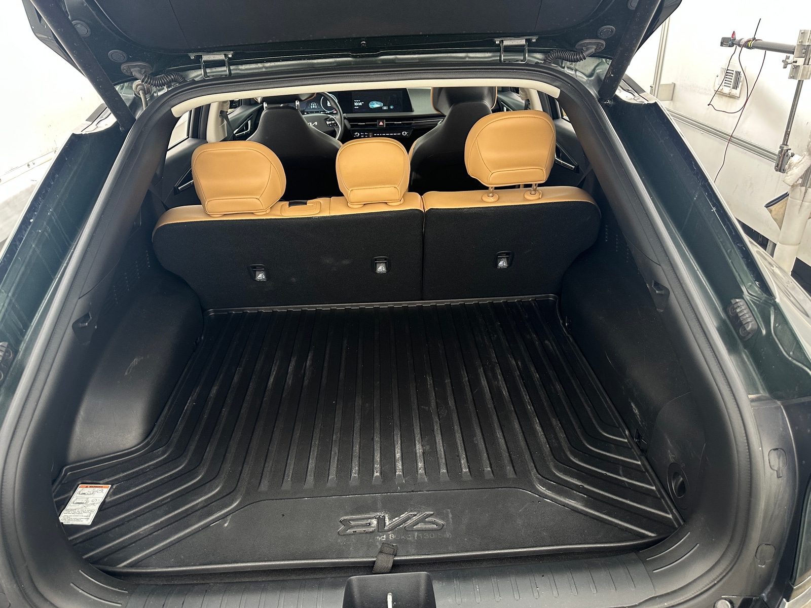 Thumbnail: 2023 Kia EV6 - 6