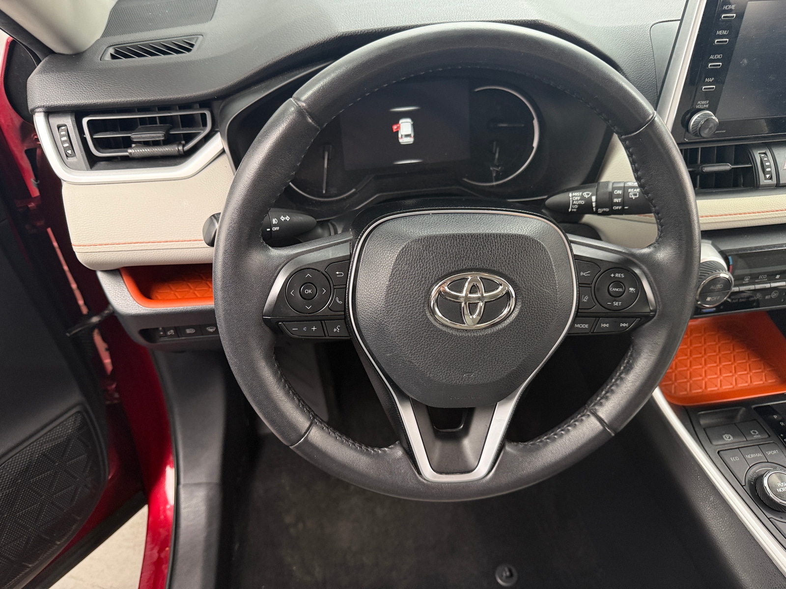 Thumbnail: 2020 Toyota RAV4 - 4