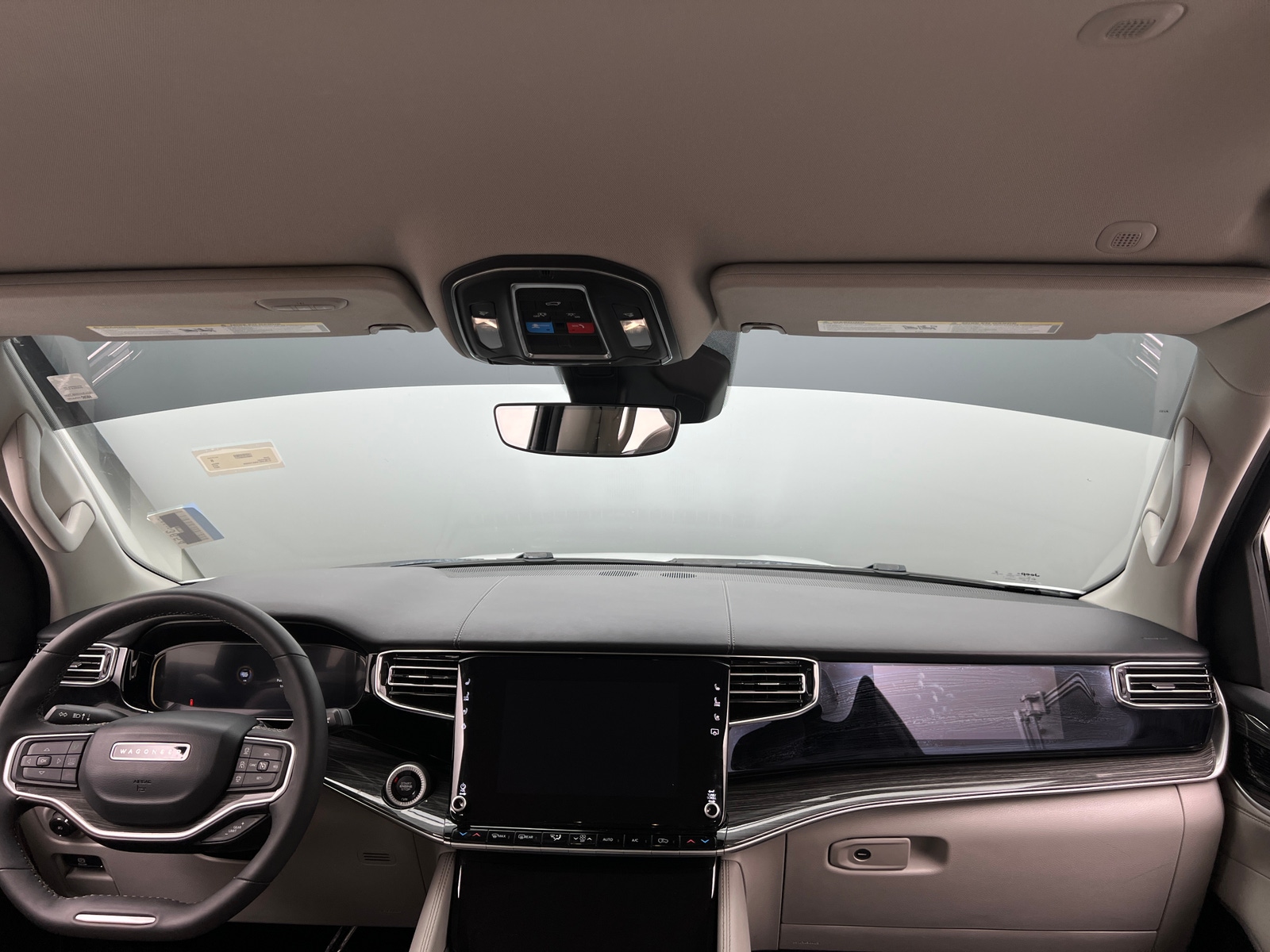 Thumbnail: 2022 Jeep Wagoneer - 2