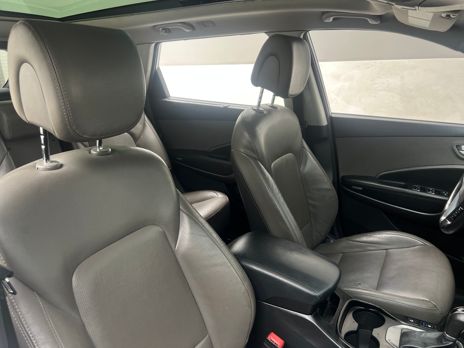 Thumbnail: 2016 Hyundai Santa Fe - 2