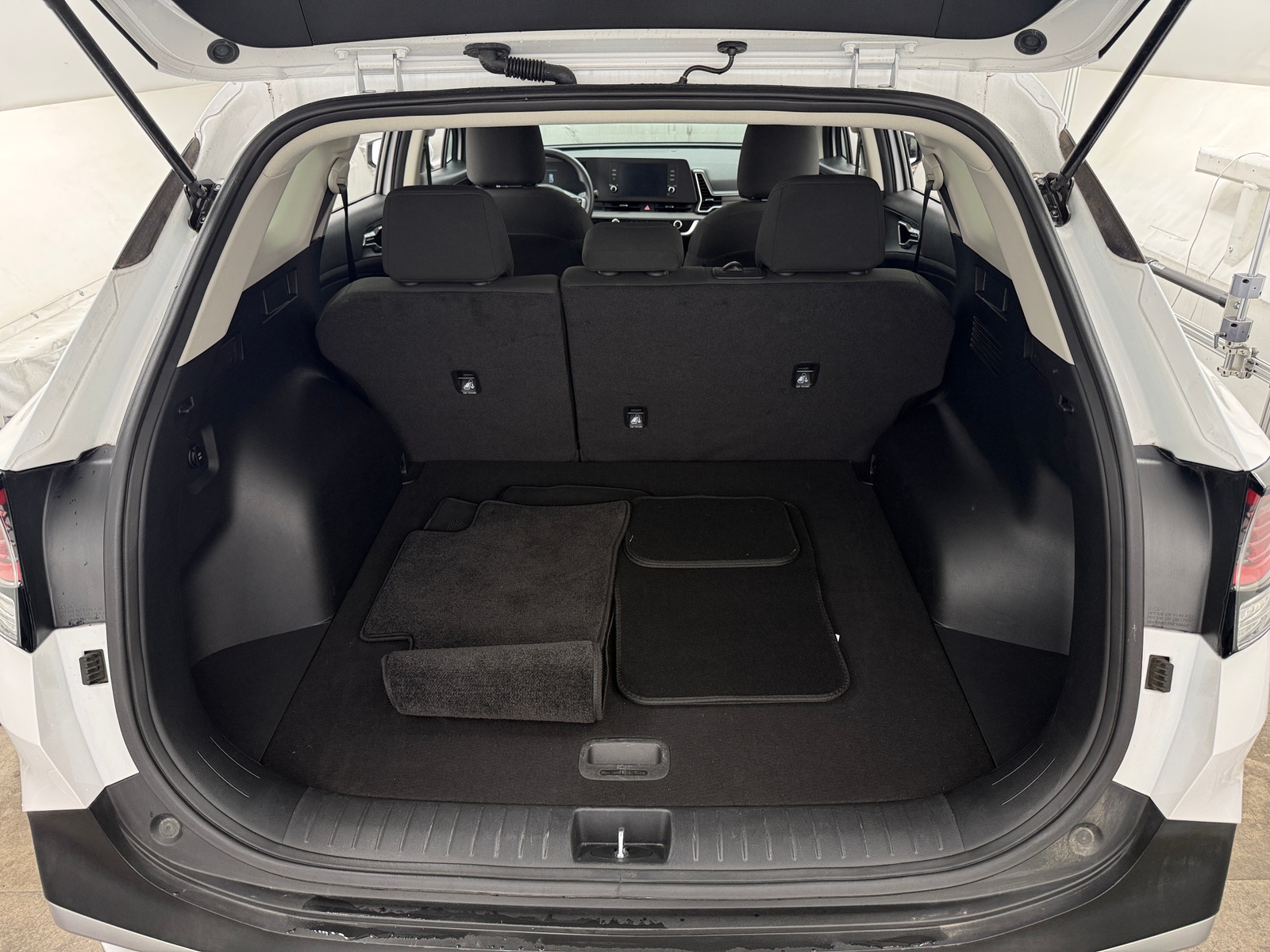 Thumbnail: 2025 Kia Sportage - 7