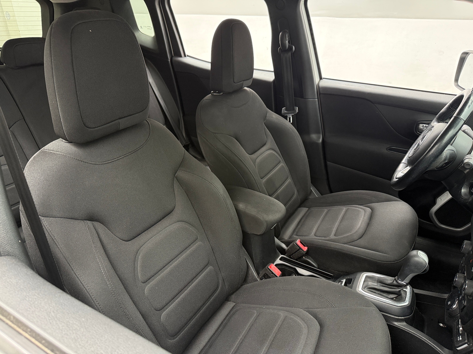 Thumbnail: 2019 Jeep Renegade - 2