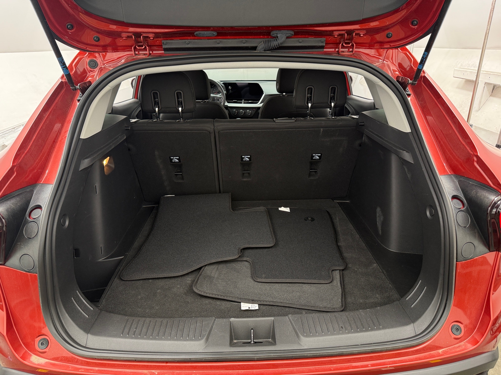 Thumbnail: 2024 Chevrolet Trax - 7