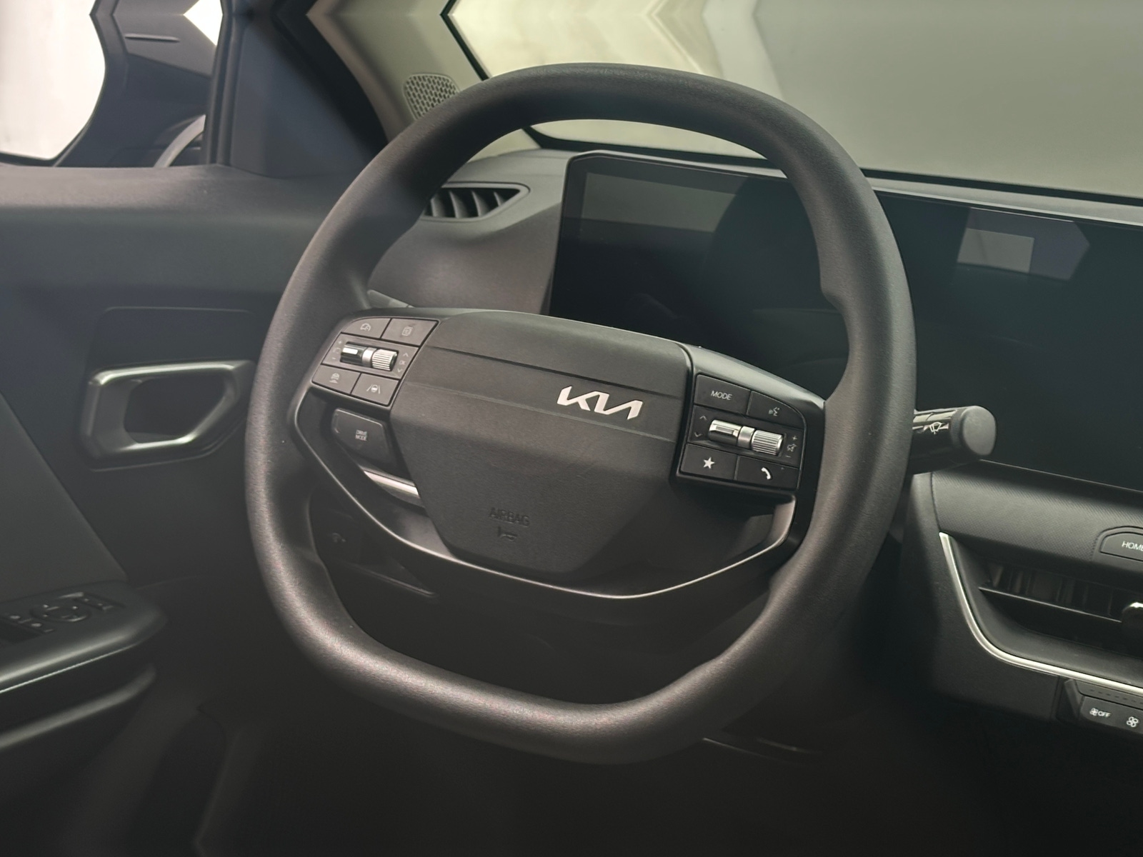 Thumbnail: 2025 Kia K4 - 5