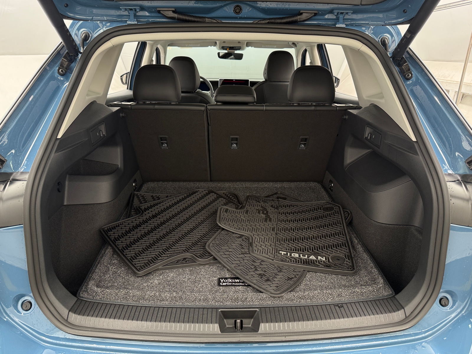 Thumbnail: 2025 Volkswagen Tiguan - 6