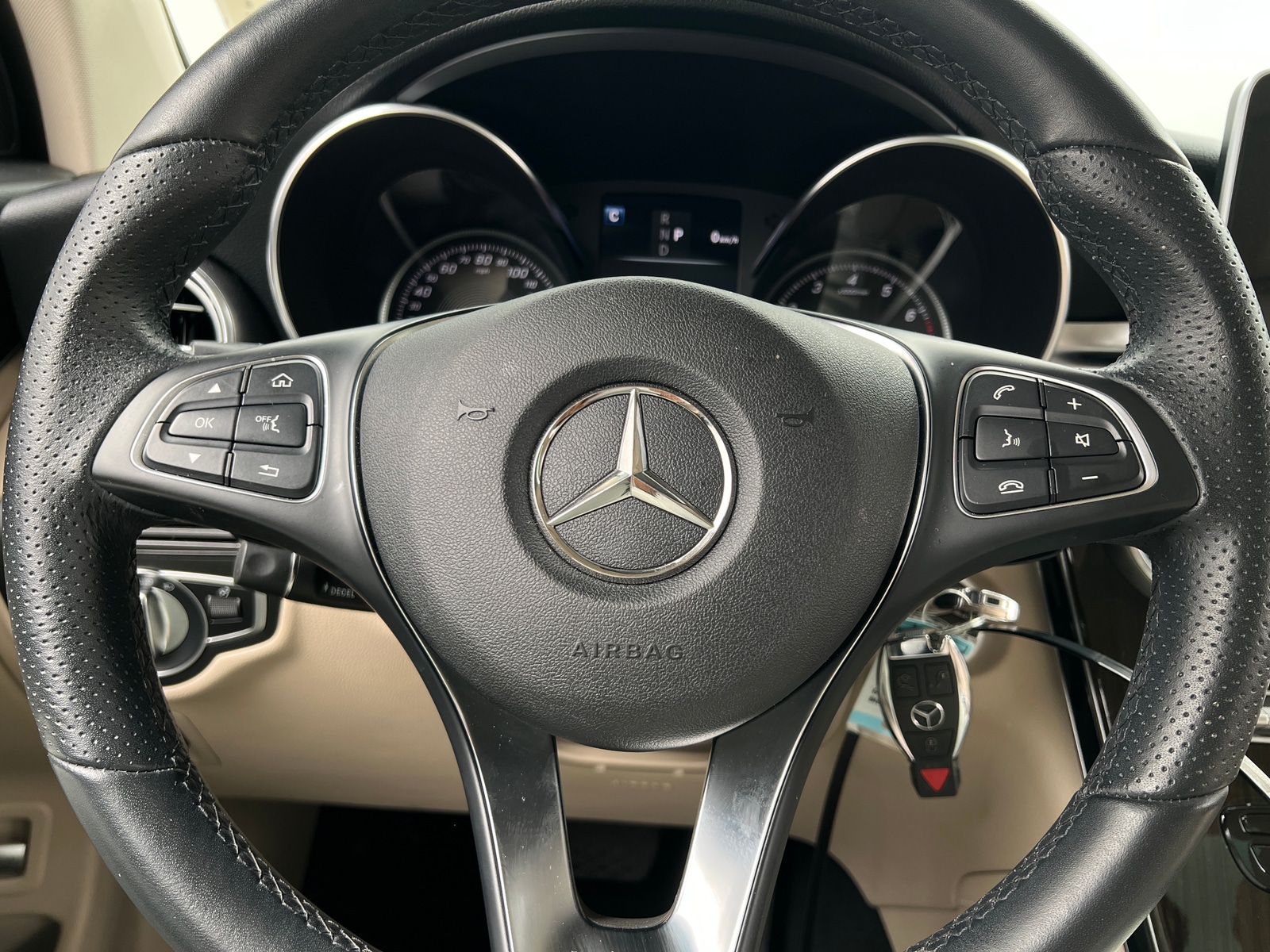 Thumbnail: 2019 Mercedes-Benz GLC - 4