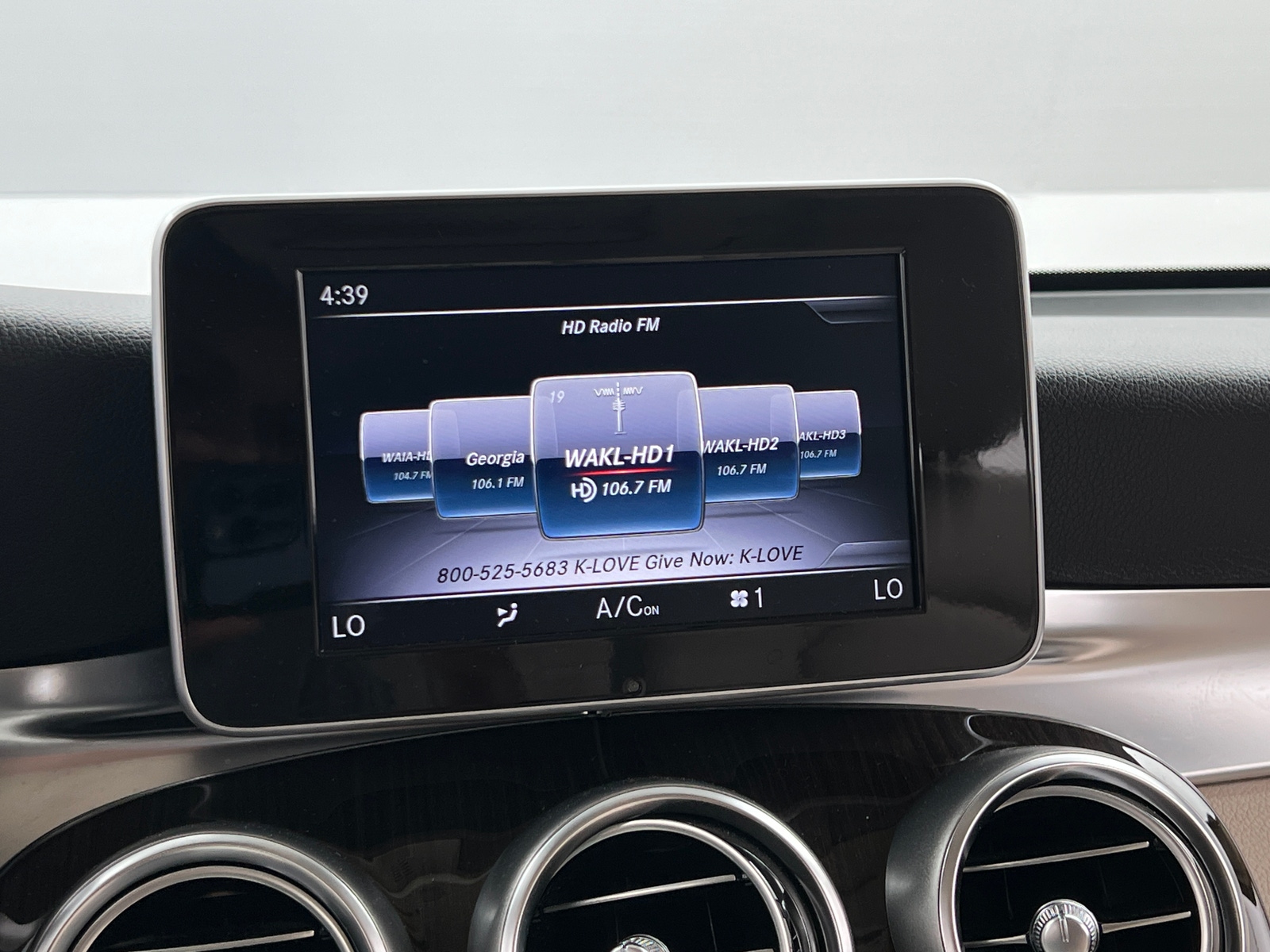 Thumbnail: 2019 Mercedes-Benz GLC - 3
