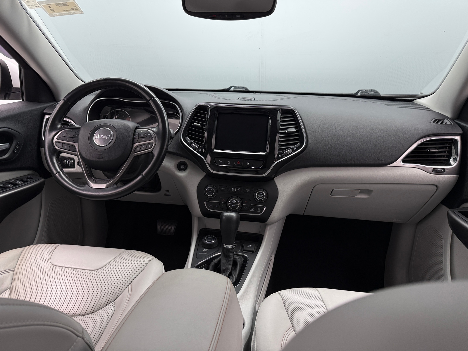 Thumbnail: 2020 Jeep Cherokee - 2