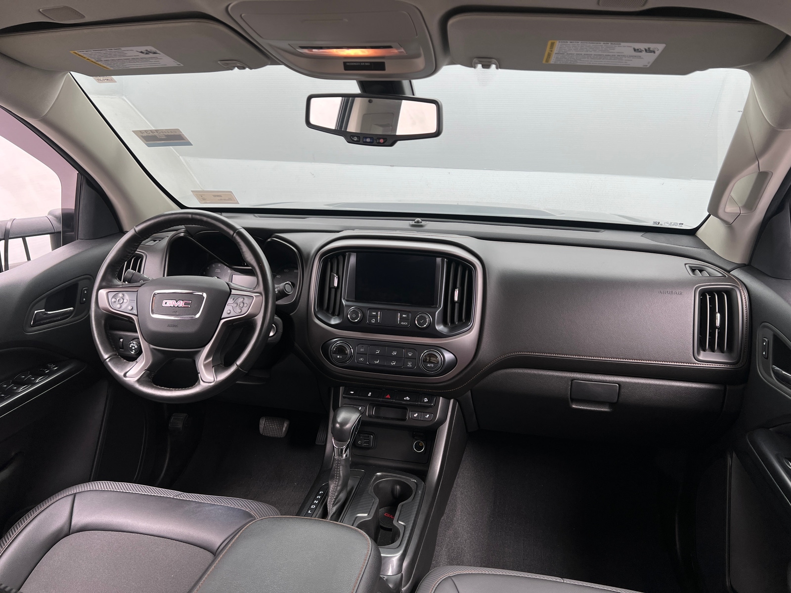 Thumbnail: 2022 GMC Canyon - 3