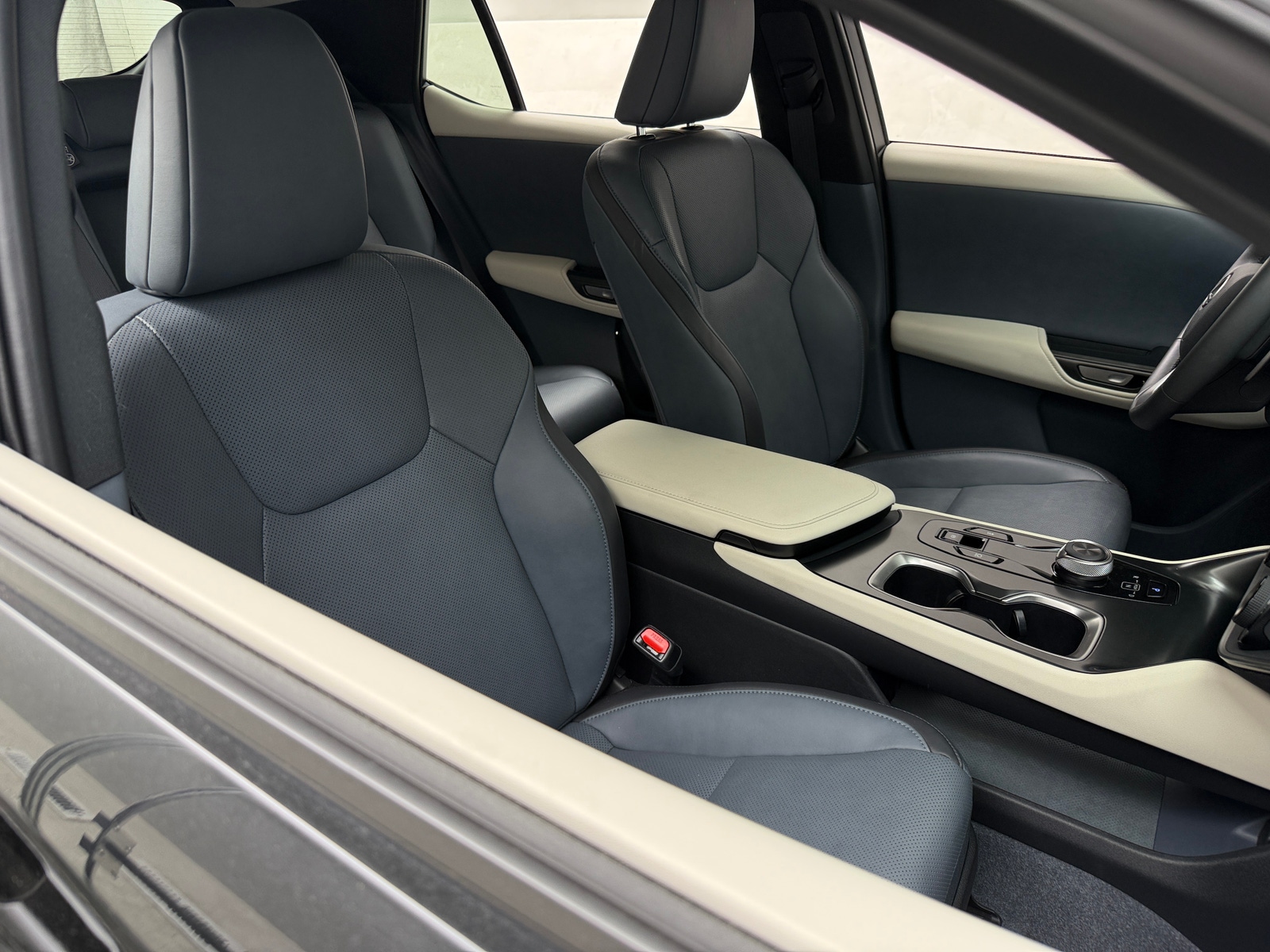 Thumbnail: 2024 Lexus RZ - 2