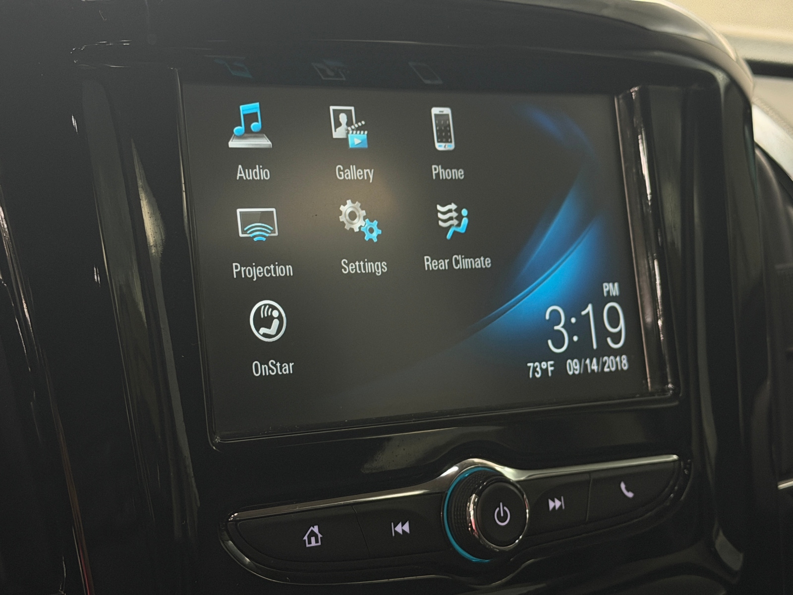 Thumbnail: 2019 Chevrolet Traverse - 4