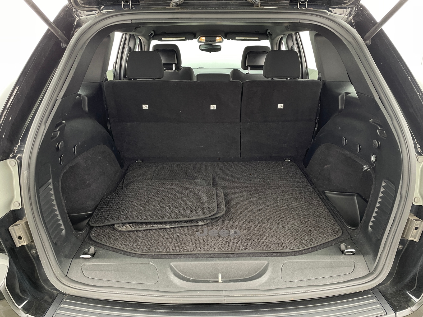 Thumbnail: 2017 Jeep Grand Cherokee - 7