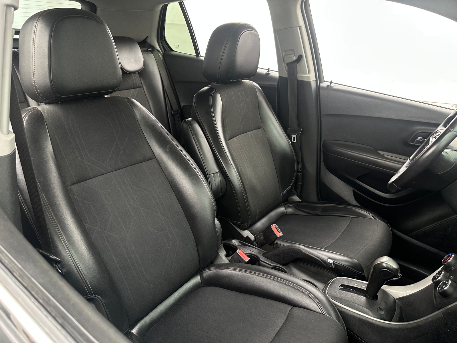 Thumbnail: 2020 Chevrolet Trax - 2