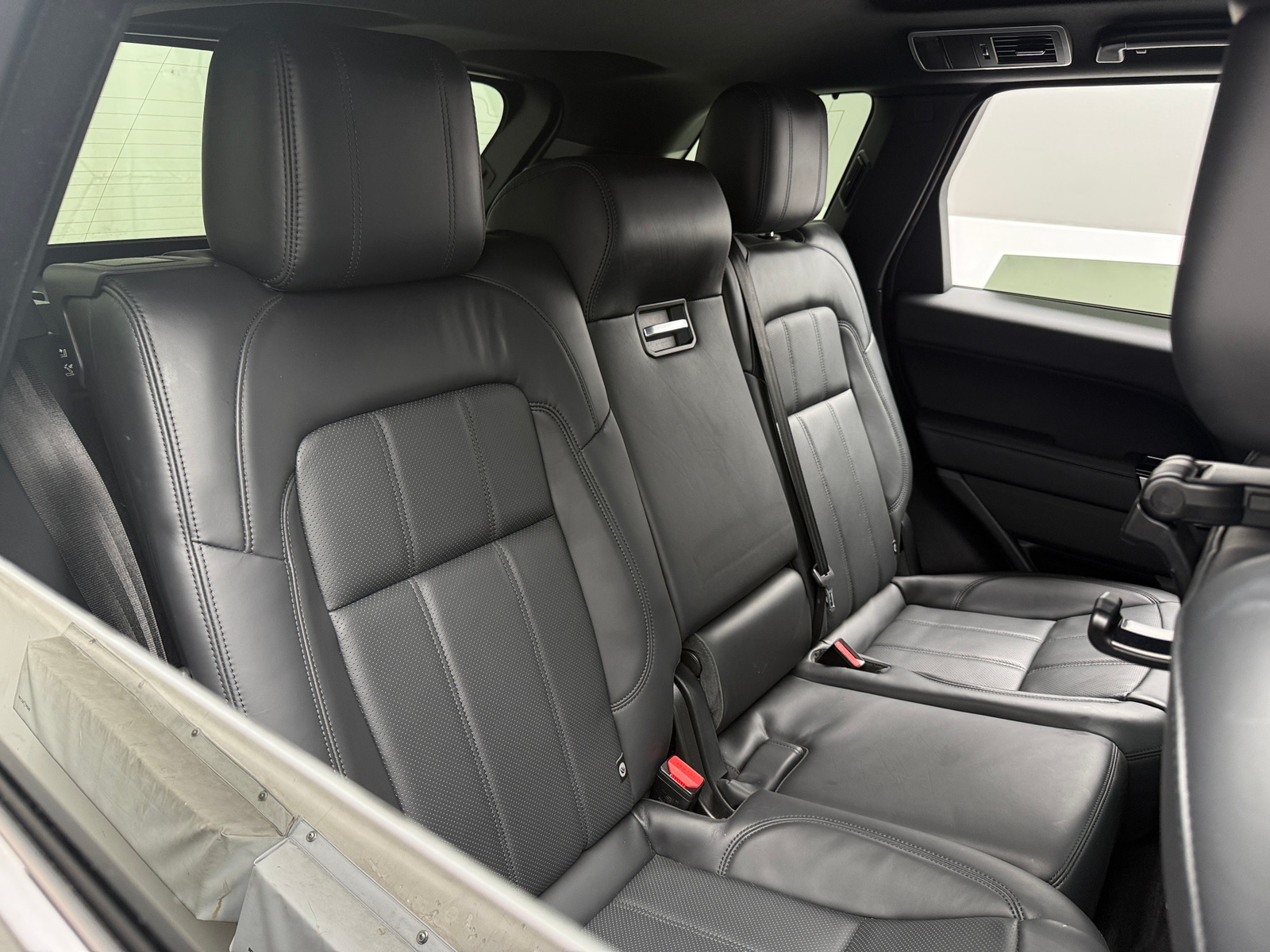 Thumbnail: 2022 Land Rover Range Rover Sport - 5