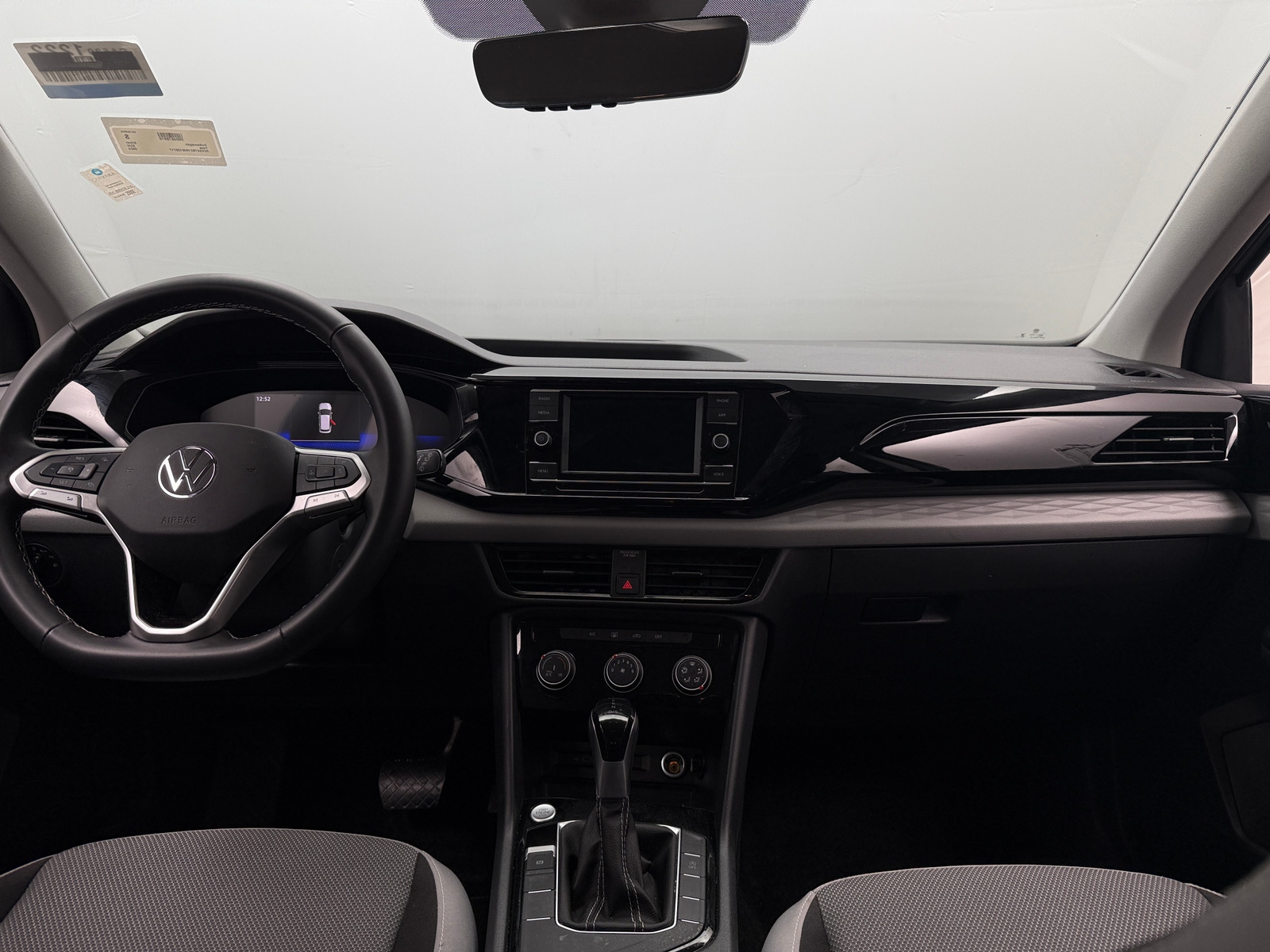 Thumbnail: 2024 Volkswagen Taos - 3