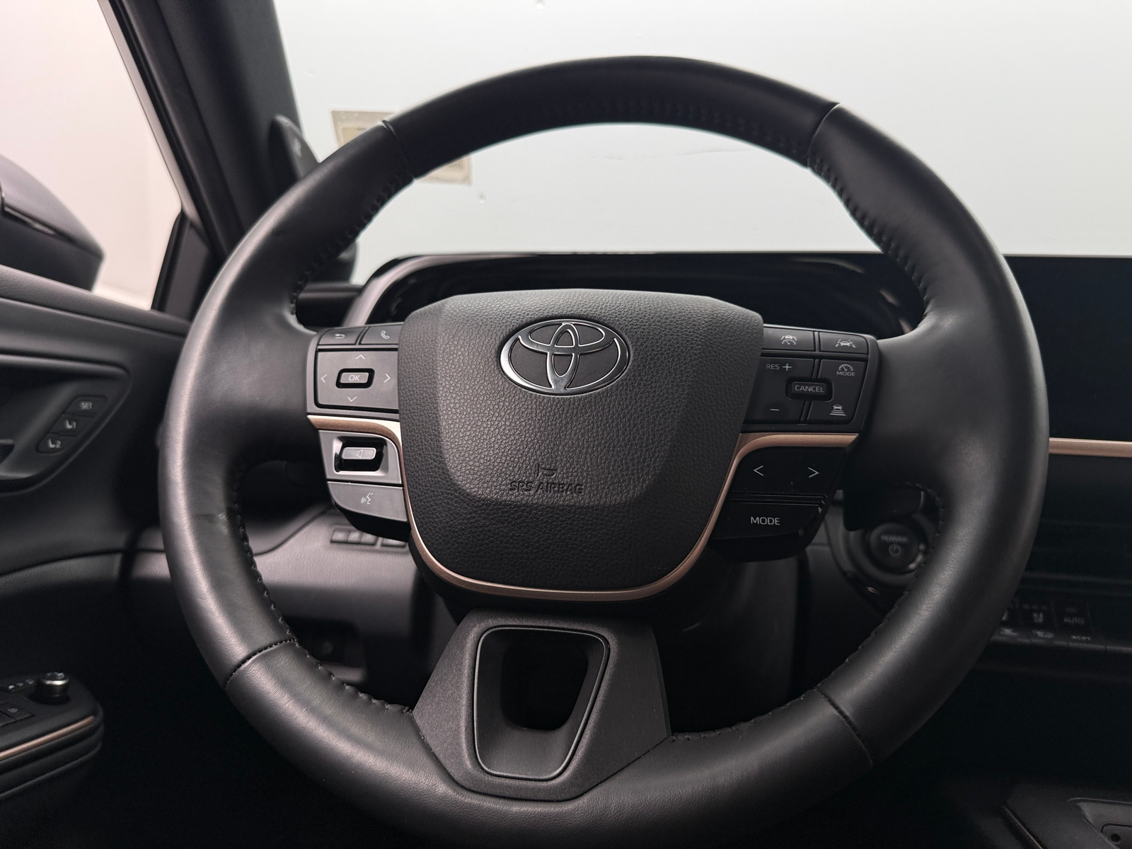 Thumbnail: 2023 Toyota Crown - 4