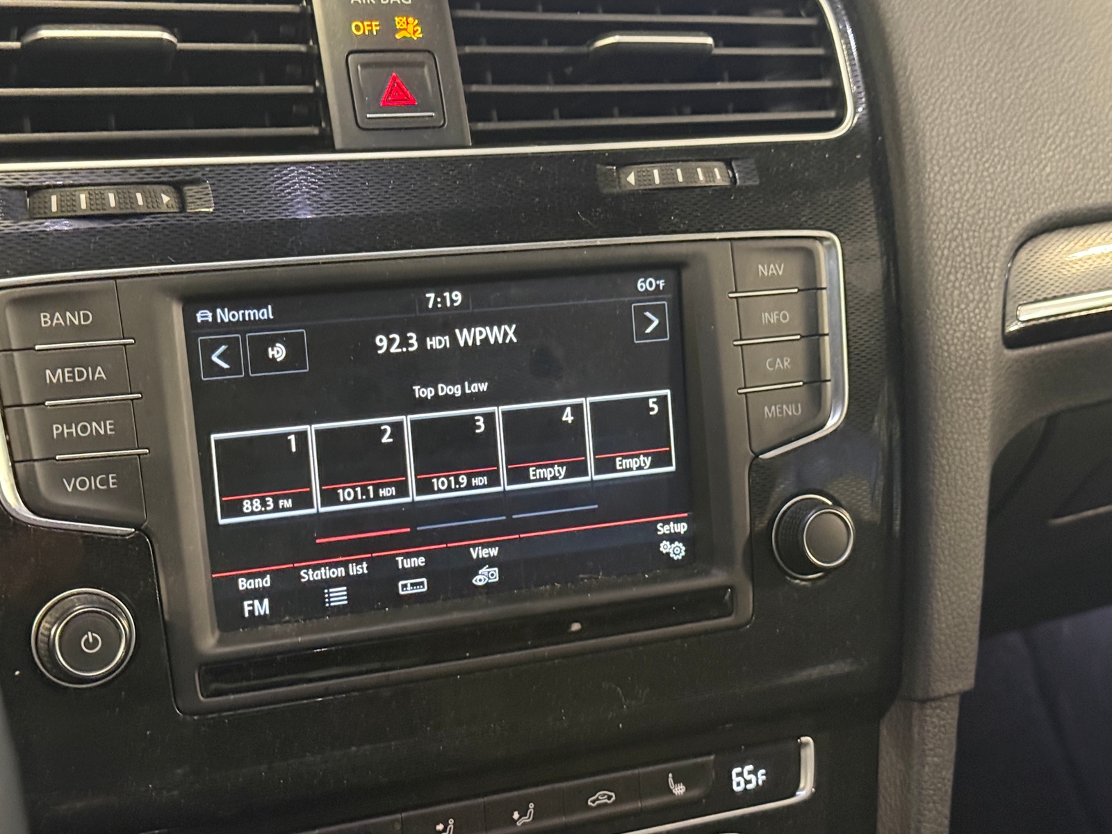 Thumbnail: 2017 Volkswagen Golf - 4