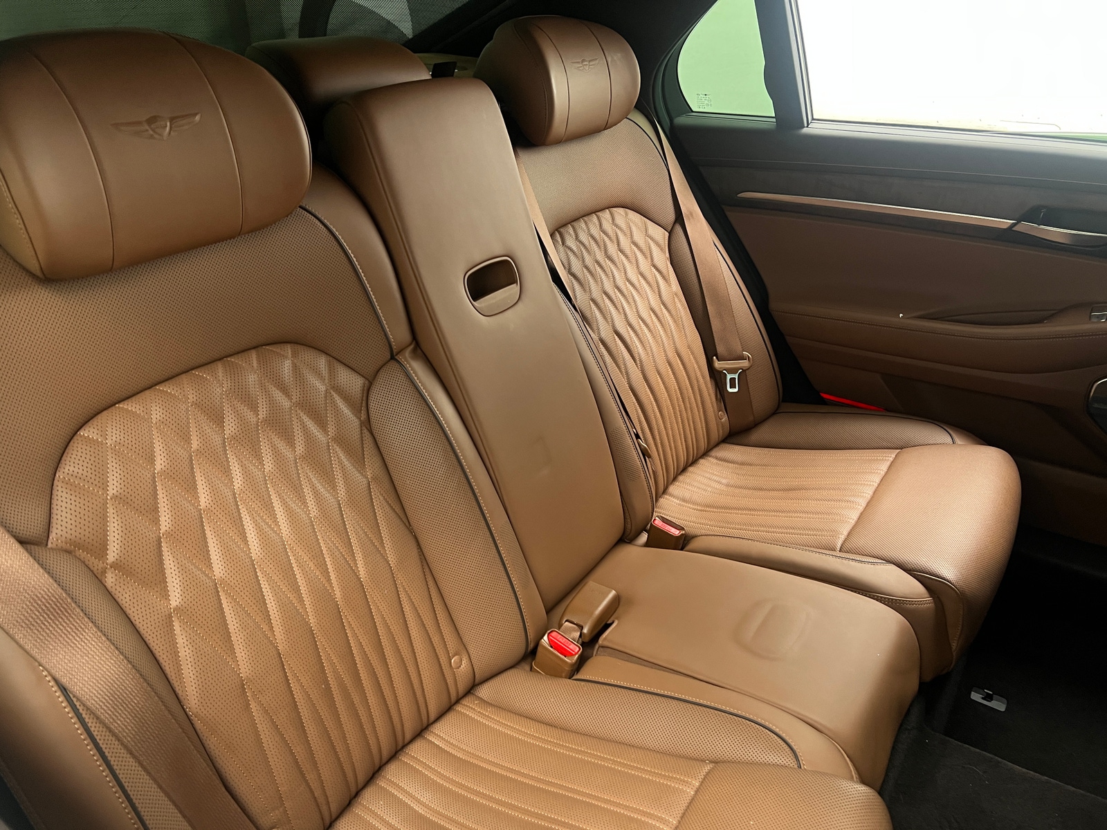 Thumbnail: 2021 Genesis G90 - 5