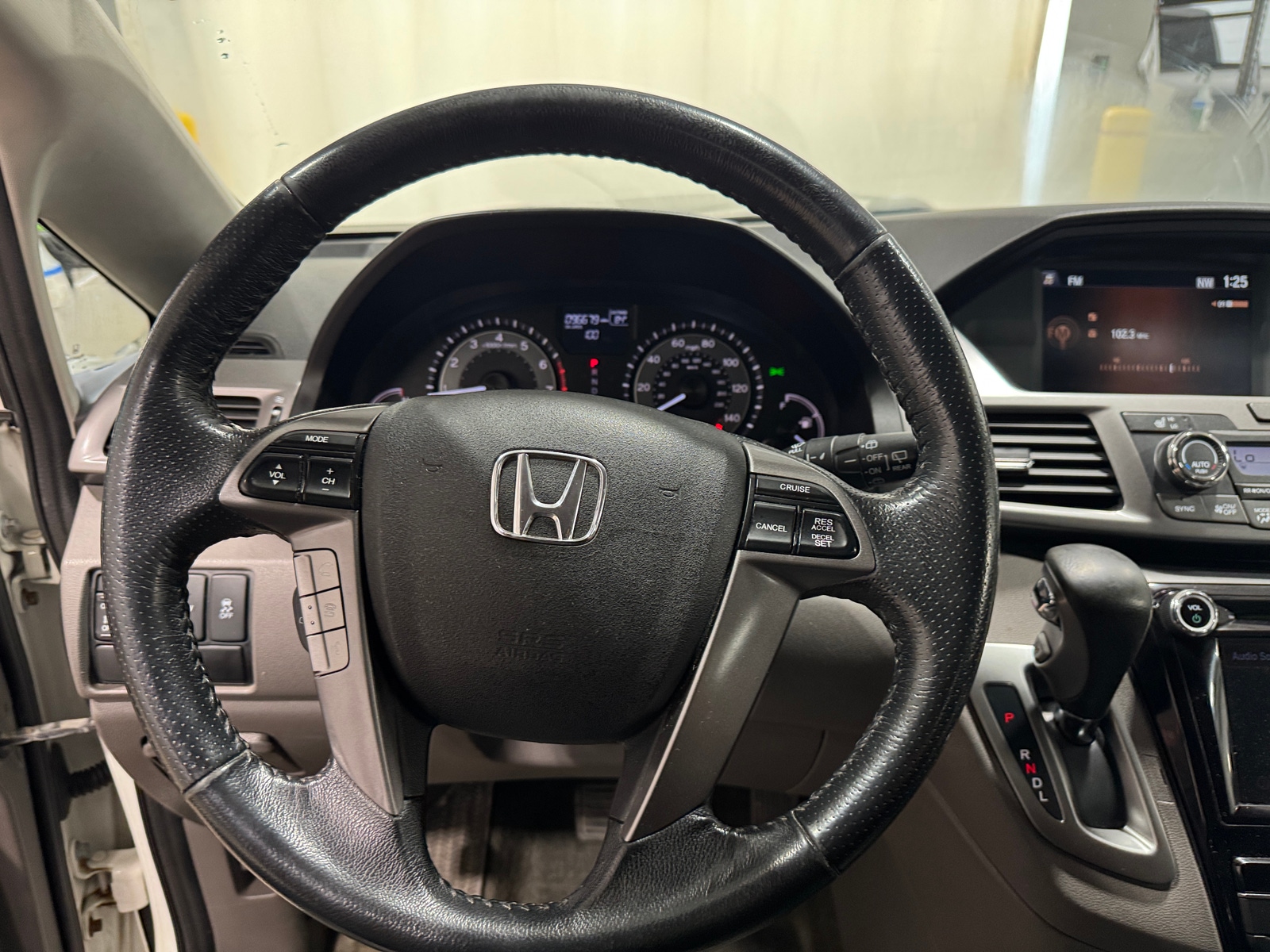 Thumbnail: 2015 Honda Odyssey - 4