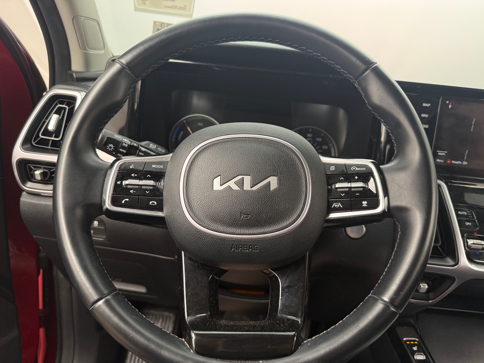 Thumbnail: 2022 Kia Sorento - 4