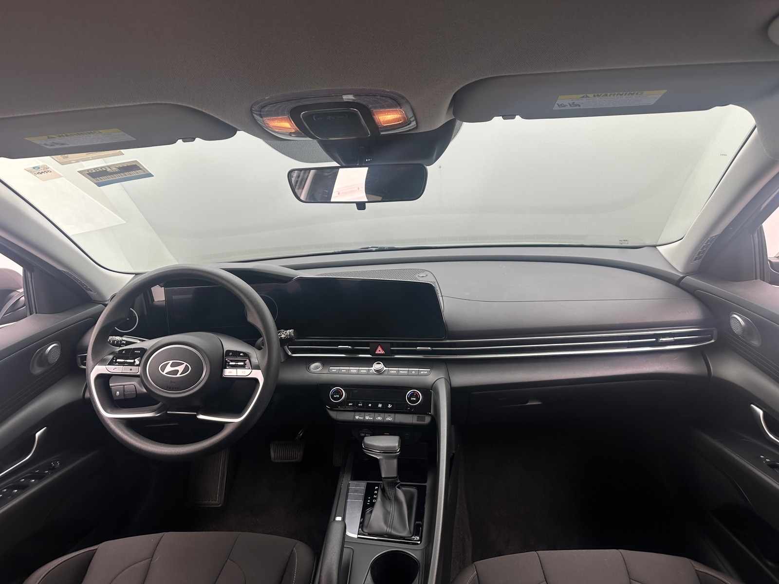 Thumbnail: 2024 Hyundai Elantra - 3