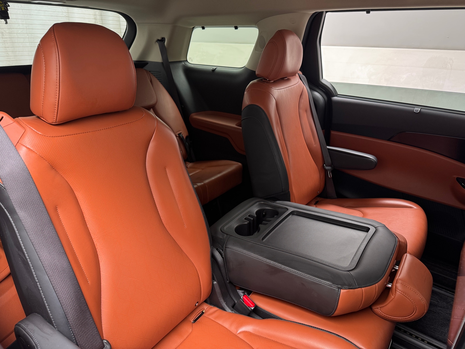 Thumbnail: 2023 Kia Carnival - 5