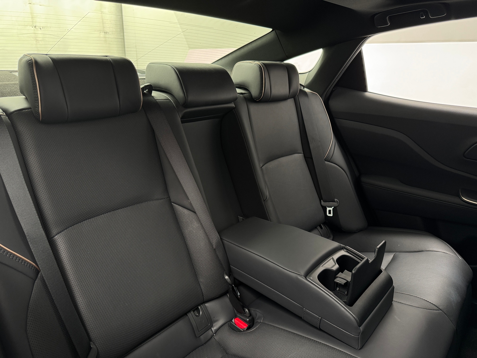 Thumbnail: 2023 Toyota Crown - 5