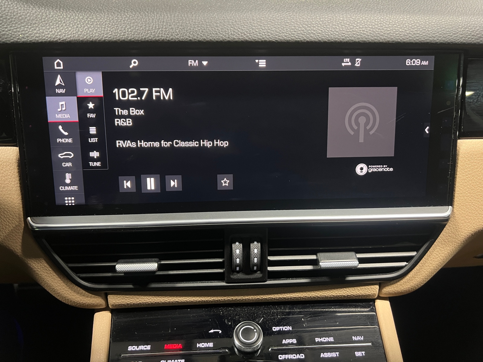 Thumbnail: 2019 Porsche Cayenne - 3