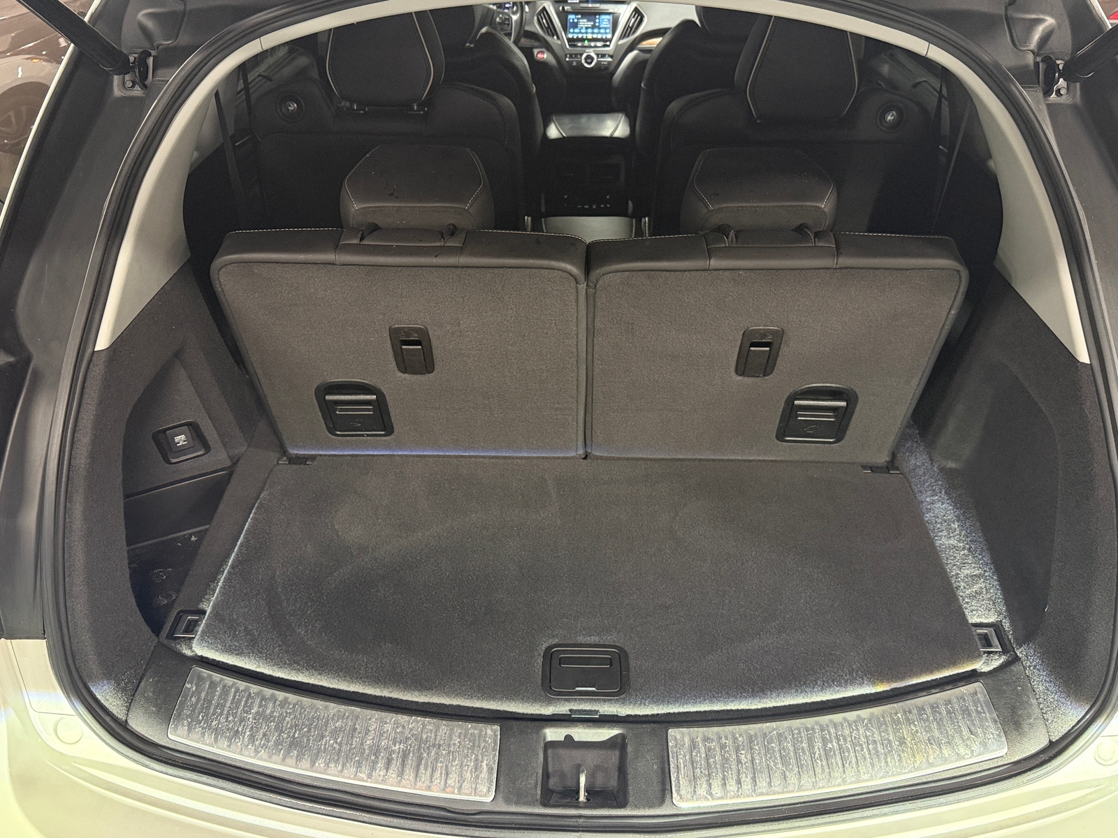 Thumbnail: 2020 Acura MDX - 6