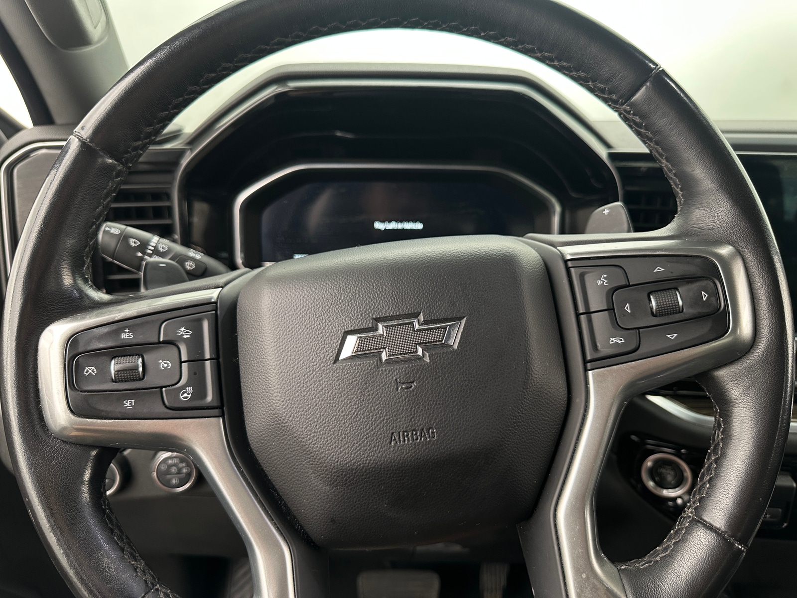 Thumbnail: 2022 Chevrolet Silverado 1500 - 5