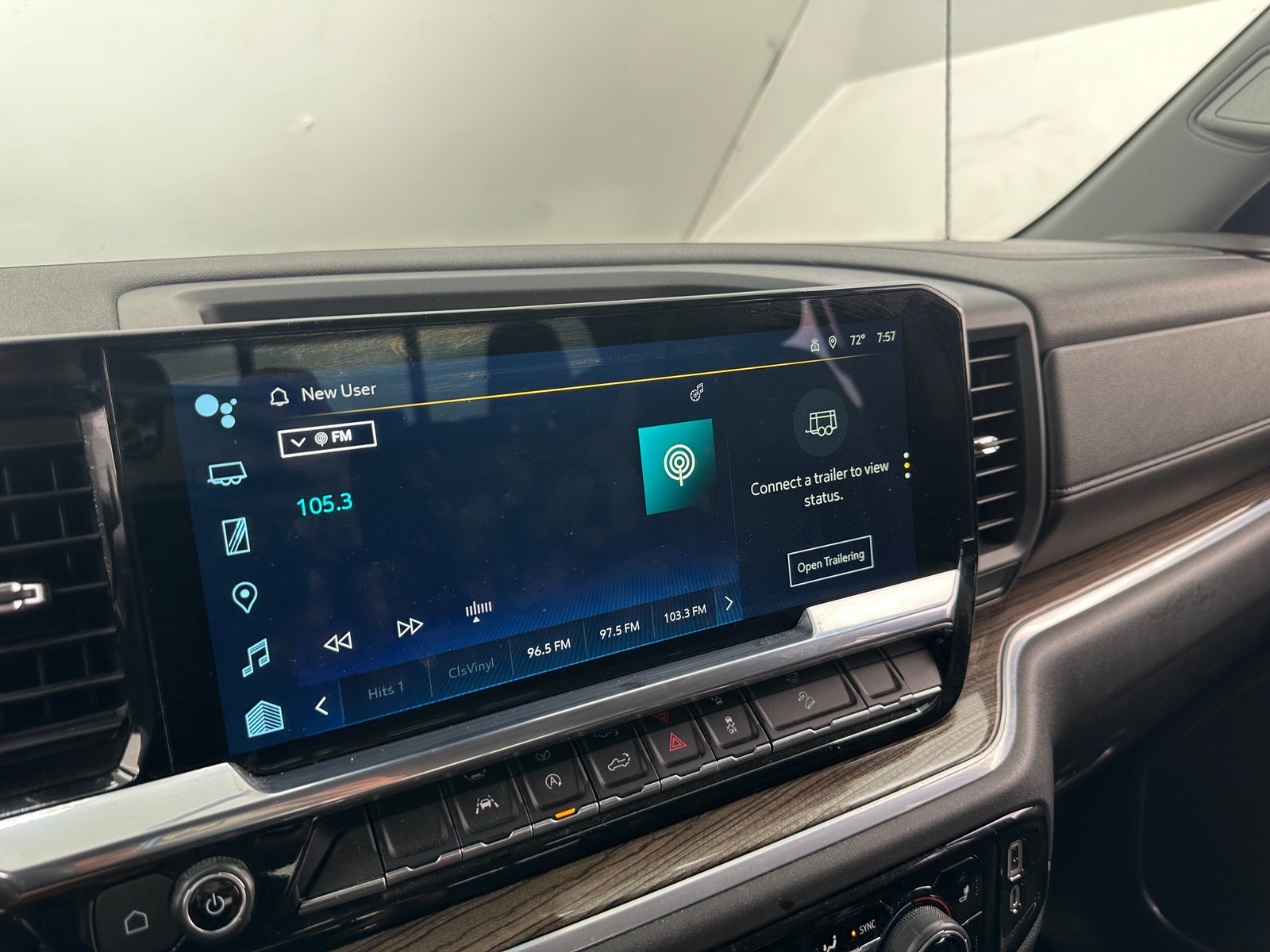 Thumbnail: 2022 Chevrolet Silverado 1500 - 4