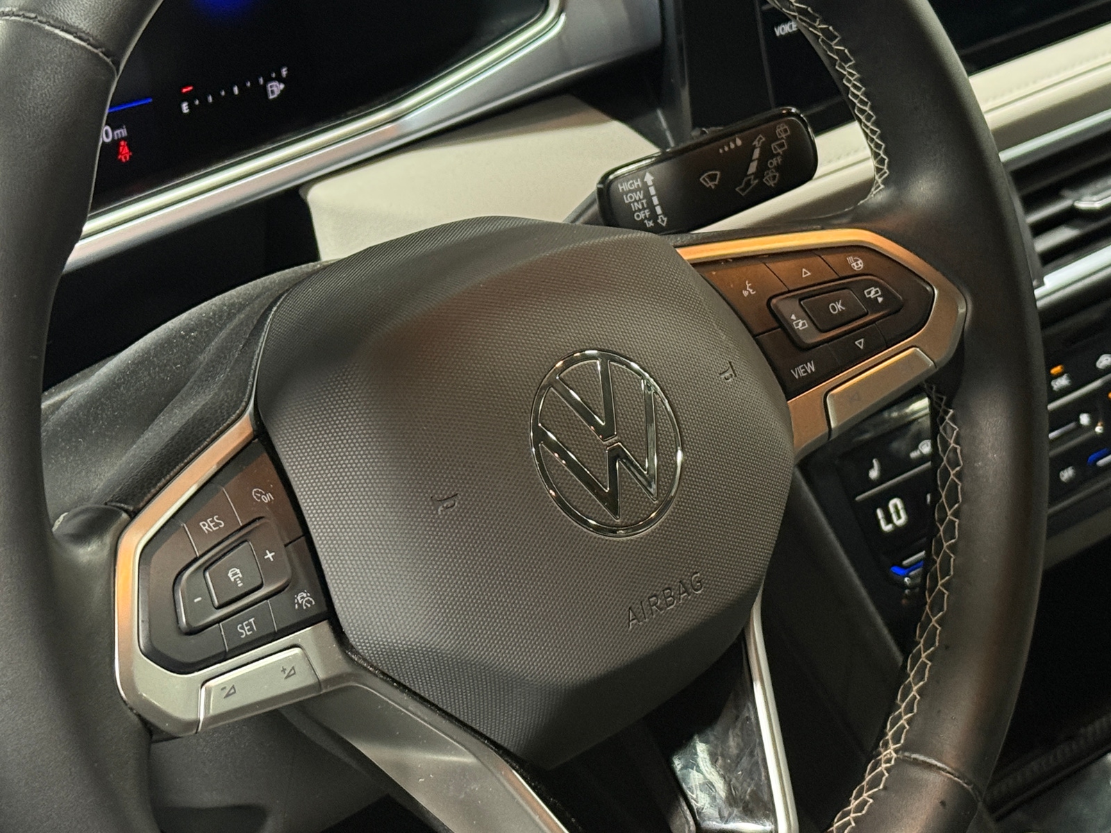 Thumbnail: 2025 Volkswagen Taos - 4