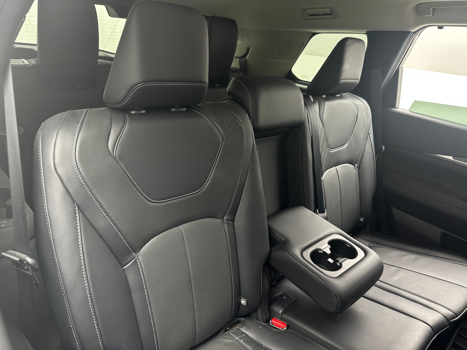 Thumbnail: 2023 INFINITI QX60 - 6