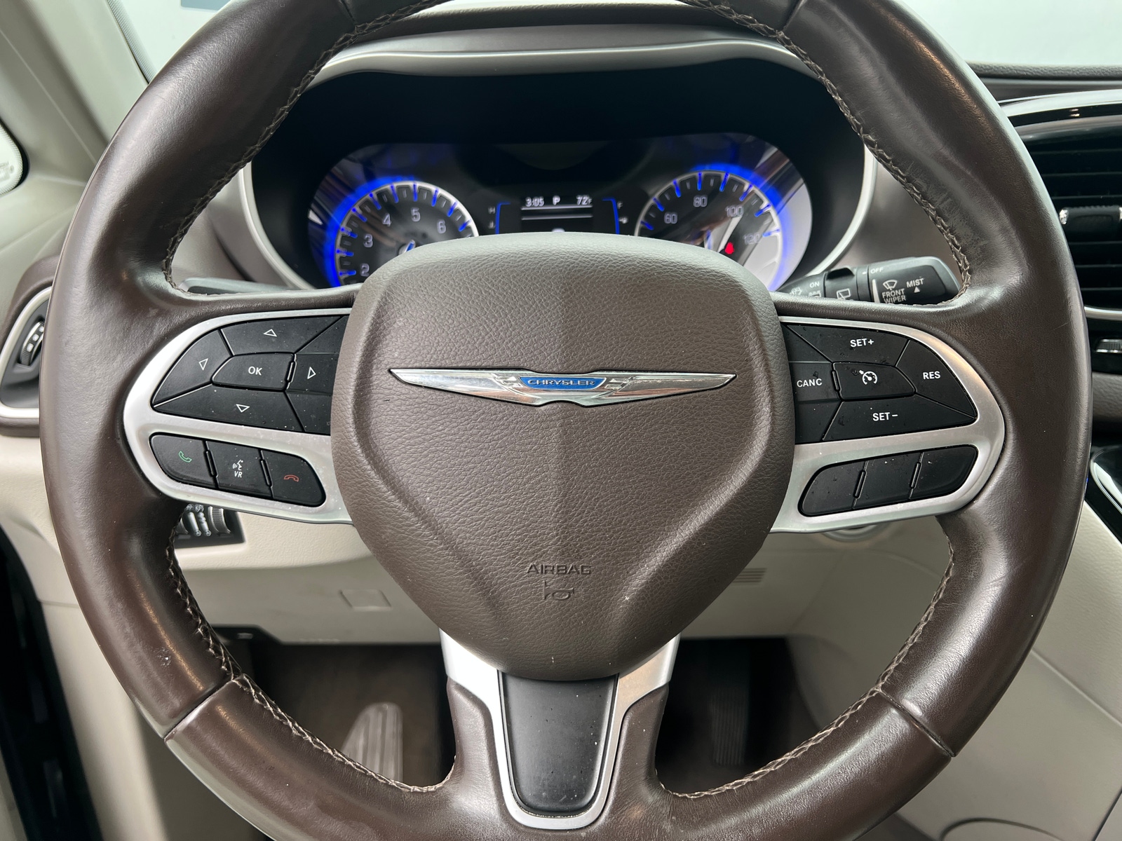 Thumbnail: 2018 Chrysler Pacifica - 4