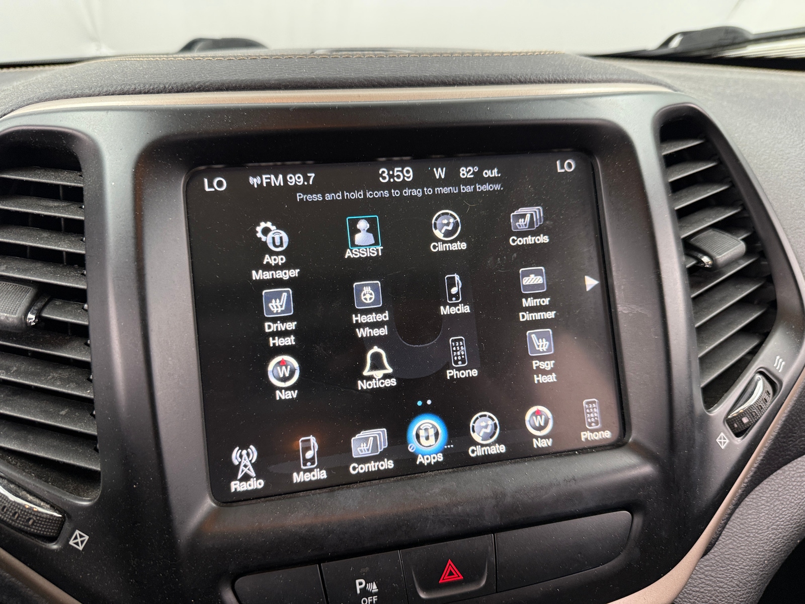 Thumbnail: 2018 Jeep Cherokee - 3