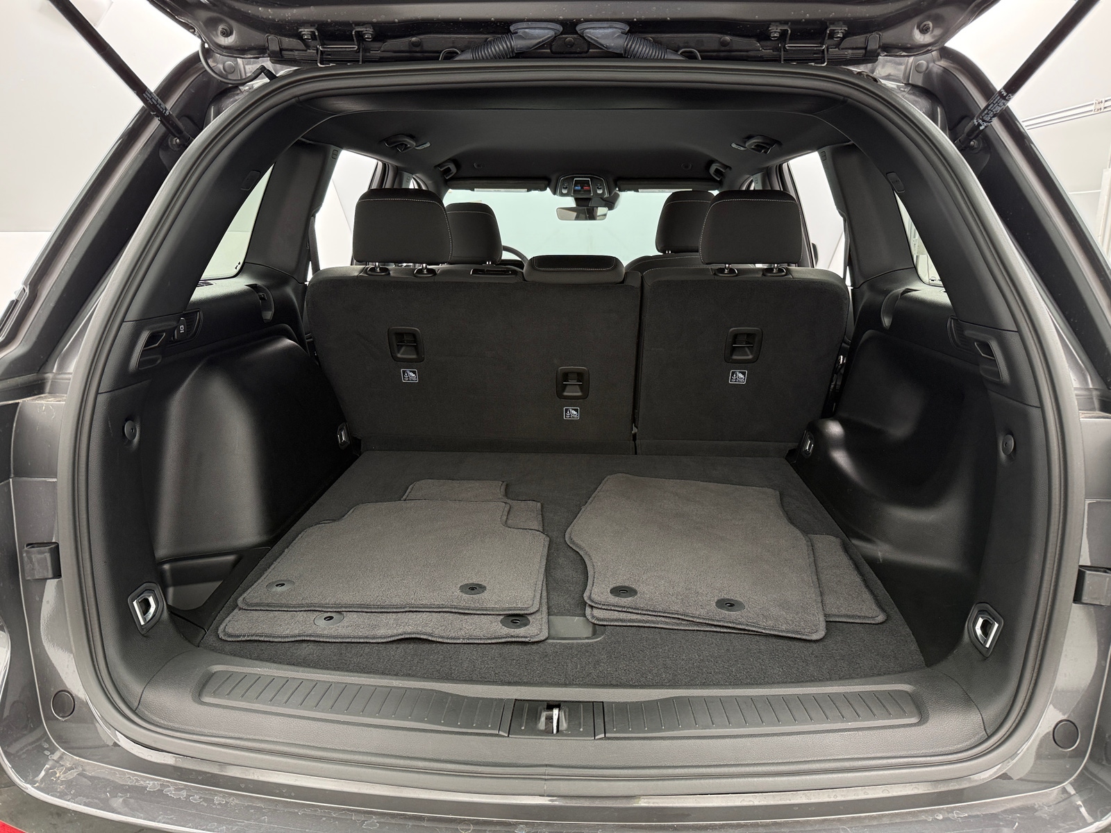 Thumbnail: 2025 Jeep Grand Cherokee - 7