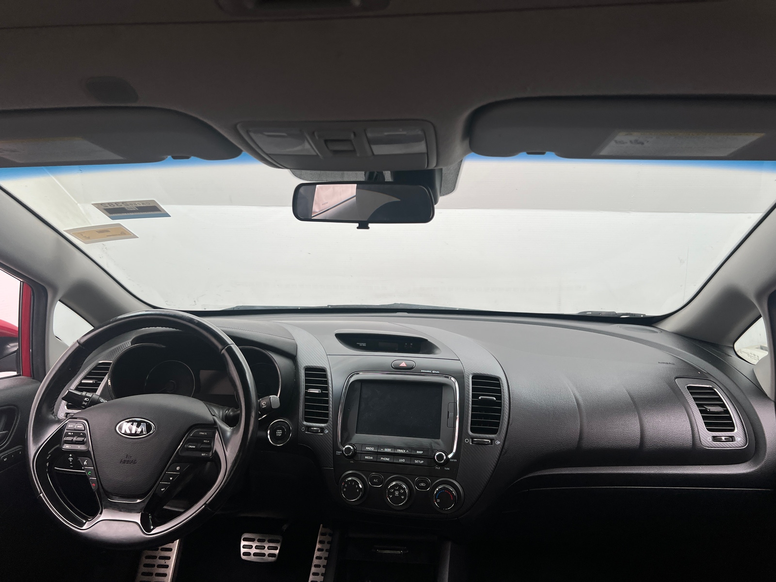 Thumbnail: 2017 Kia Forte - 3